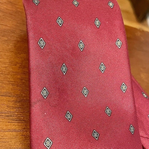 Christian Dior All Silk Necktie Red Wine Allover Diamond Print 57” Class… - Picture 3 of 4